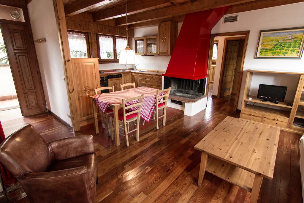 App Carolina Apartment Creazzo Ruang foto